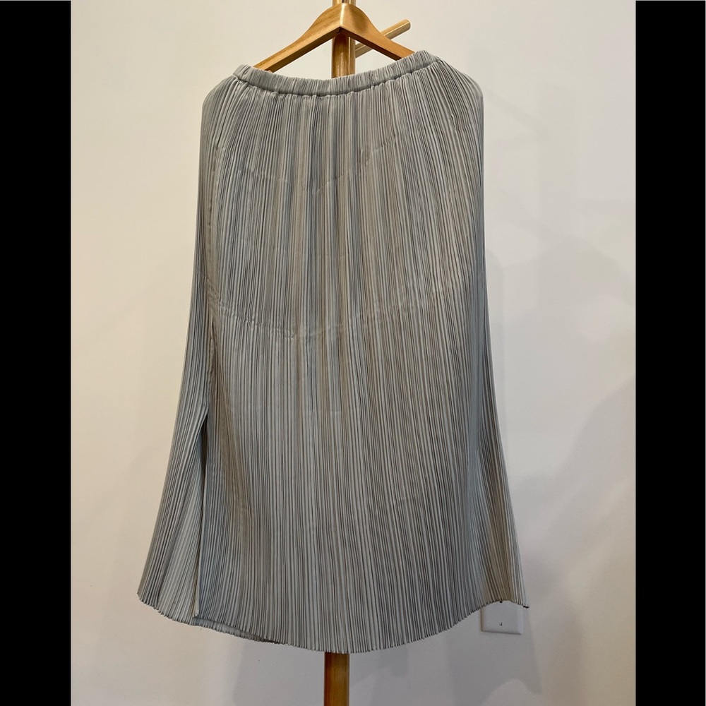 Special beautiful design, good for events and casual wearing. I’ve never wear it